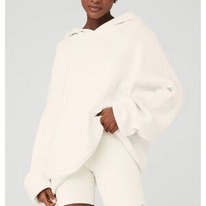 Alo yoga scholar hooded sweater
